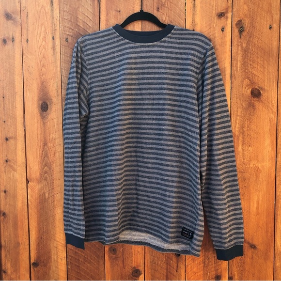 Hurley Striped Long Sleeve Crew Neck - Blue & Gray - Medium NWT - Picture 4 of 16